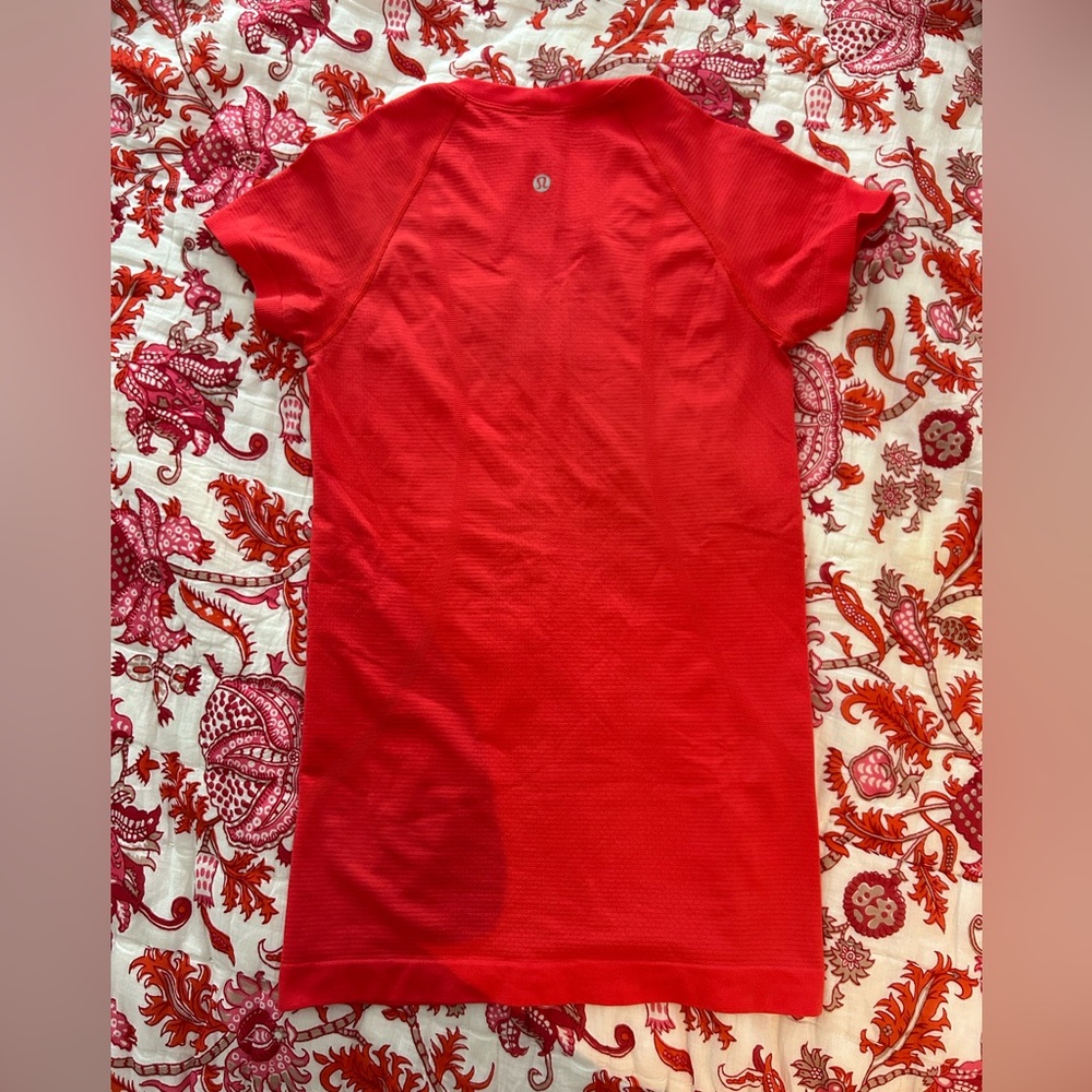 Lululemon swiftly tech